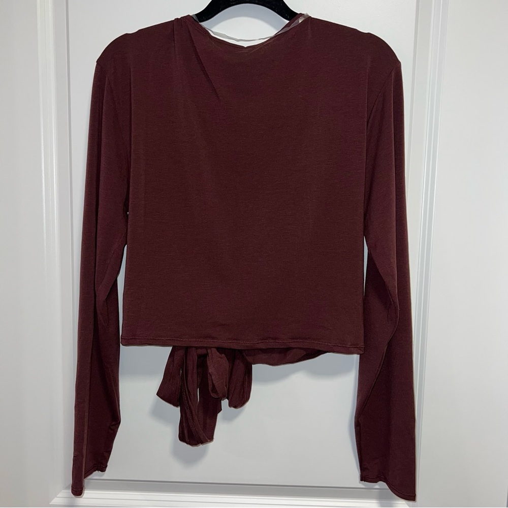 Nike Dri-FIT Wrap Top Burgundy Long Sleeve Tie Front Cropped NWT Size L - Picture 2 of 6